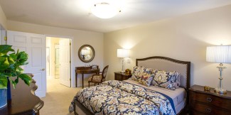 The Gatesworth Two-Bedroom Deluxe Residence (Plan E) bedroom