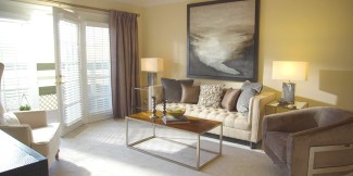 The Gatesworth One-Bedroom Residence (Plan A) living area